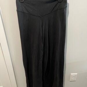 Old Navy Powerchill Extra High-Rise Black Wide-Leg Activewear Pants